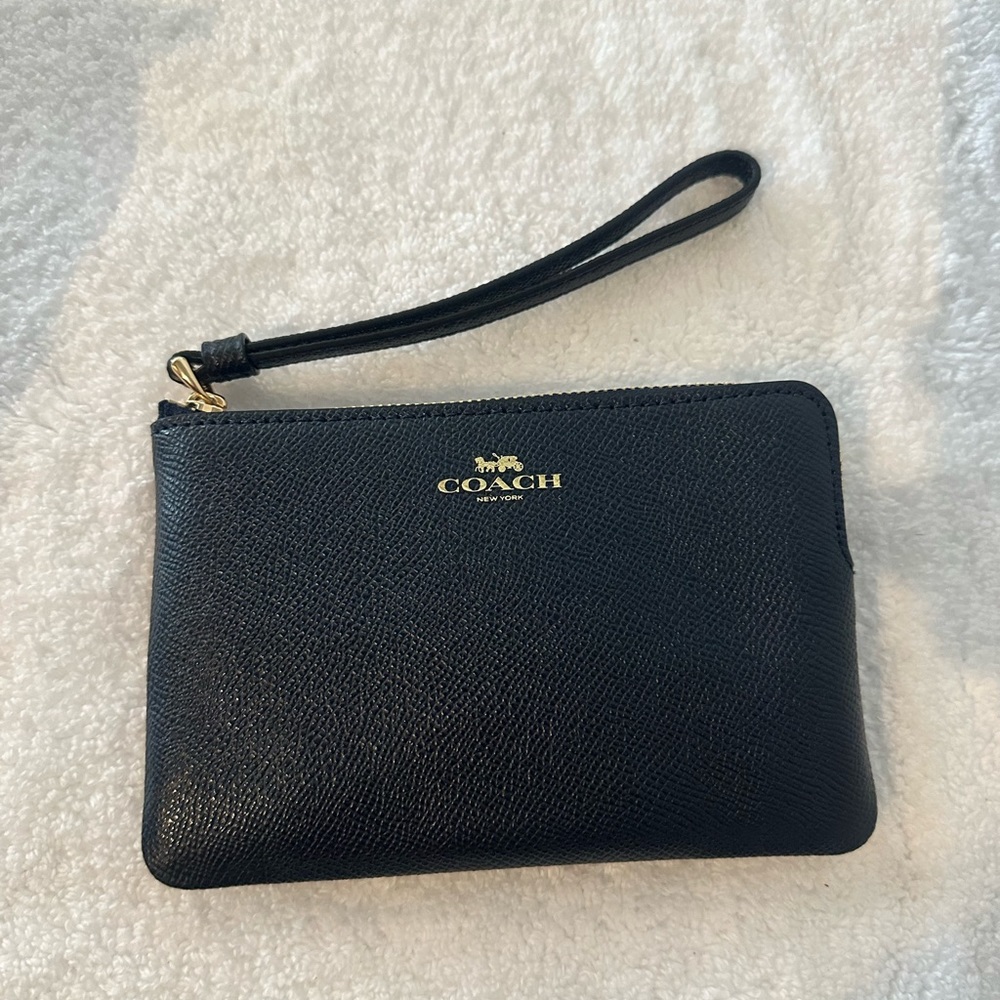 Coach Wallet Corner Zip Signature Navy Wristlet